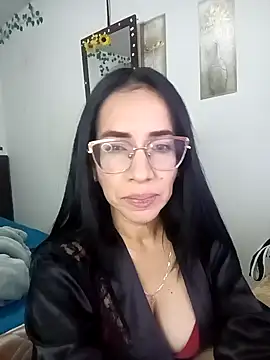 YaraDuartee online show from 17, 12, 2025