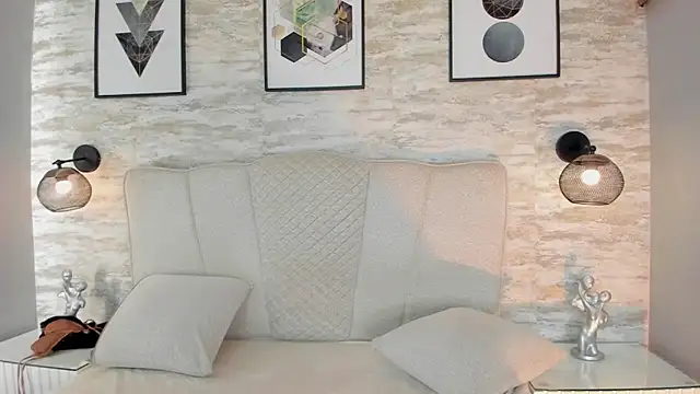 ashlye collins online show from 23, 11, 2025