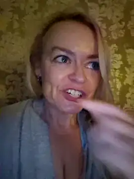 Snapshot of demidelightfulxx chatting on 28, 9, 2025 demidelightfulxx online show from 28, 9, 2025