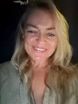 Snapshot of demidelightfulxx chatting on 28, 9, 2025 demidelightfulxx online show from 28, 9, 2025