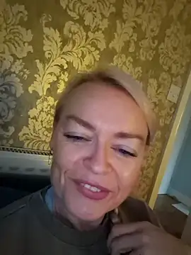 Snapshot of demidelightfulxx chatting on 1, 10, 2025 demidelightfulxx online show from 1, 10, 2025
