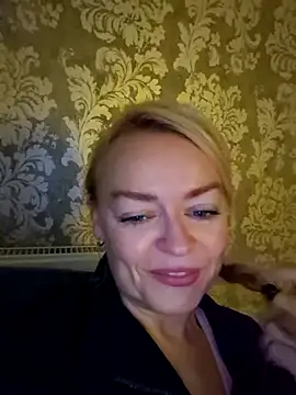 Snapshot of demidelightfulxx chatting on 16, 10, 2025 demidelightfulxx online show from 16, 10, 2025