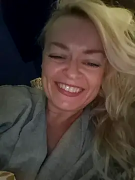 Snapshot of demidelightfulxx chatting on 18, 10, 2025 demidelightfulxx online show from 18, 10, 2025