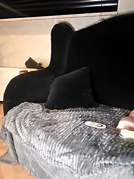 Snapshot of WhimsicalBirdette chatting on 15, 4, 2026 WhimsicalBirdette online show from 15, 4, 2026