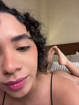 Snapshot of Capricho_01 chatting on 11, 10, 2025 Capricho 01 online show from 11, 10, 2025