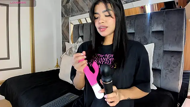 NaylaGrey online show from 17, 1, 2026