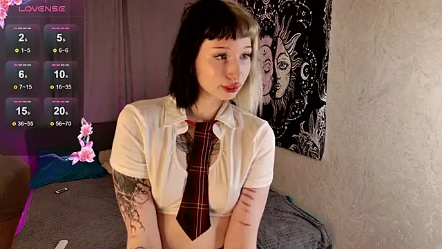 Kristi Bloom online show from 11, 10, 2025