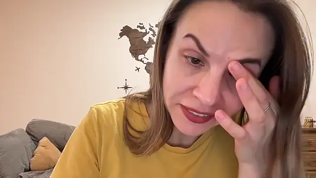 Snapshot of AnnieLove7722 chatting on 10, 11, 2025 AnnieLove7722 online show from 10, 11, 2025