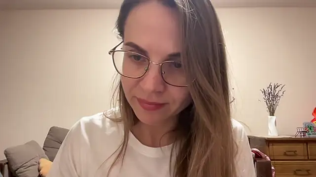 Snapshot of AnnieLove7722 chatting on 27, 11, 2025 AnnieLove7722 online show from 27, 11, 2025