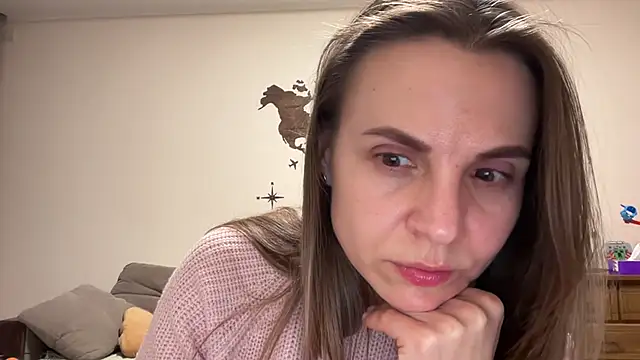 Snapshot of AnnieLove7722 chatting on 15, 12, 2025 AnnieLove7722 online show from 15, 12, 2025