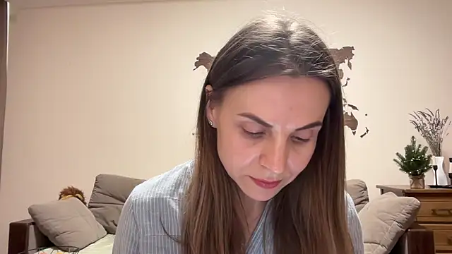 Snapshot of AnnieLove7722 chatting on 17, 12, 2025 AnnieLove7722 online show from 17, 12, 2025