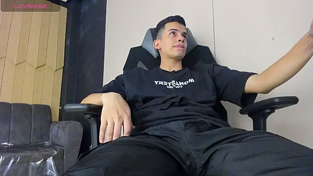 Snapshot of JuanSixx chatting on 14, 12, 2025 JuanSixx online show from 14, 12, 2025