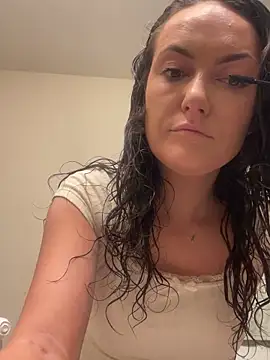 sexybriiiixoxo online show from 17, 5, 2026