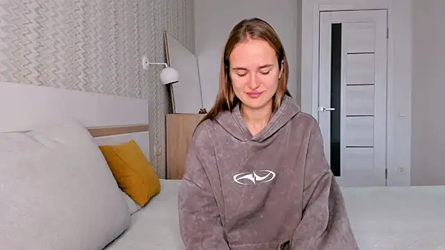 LilMary  online show from 3, 11, 2025