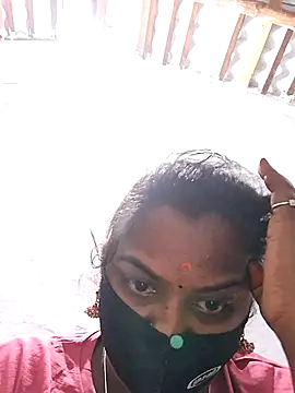 Snapshot of Tamil_Hot_Sindhu chatting on 29, 10, 2025 Tamil Hot Sindhu online show from 29, 10, 2025