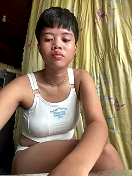 Snapshot of Obre17 chatting on 11, 10, 2025 Obre17 online show from 11, 10, 2025