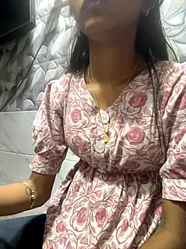 Snapshot of Nencycute1 chatting on 3, 10, 2025 Nencycute1 online show from 3, 10, 2025