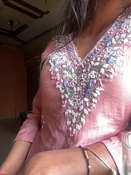 Snapshot of Nencycute1 chatting on 5, 10, 2025 Nencycute1 online show from 5, 10, 2025