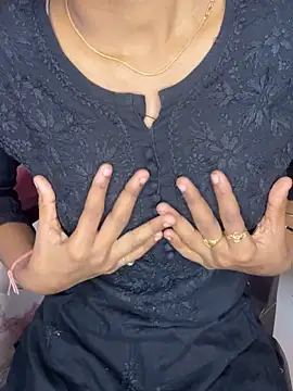 Snapshot of Nencycute1 chatting on 13, 10, 2025 Nencycute1 online show from 13, 10, 2025