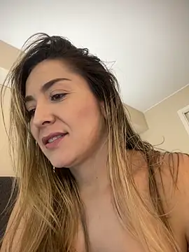 Snapshot of Mariana_gom chatting on 12, 5, 2026 Mariana gom online show from 12, 5, 2026
