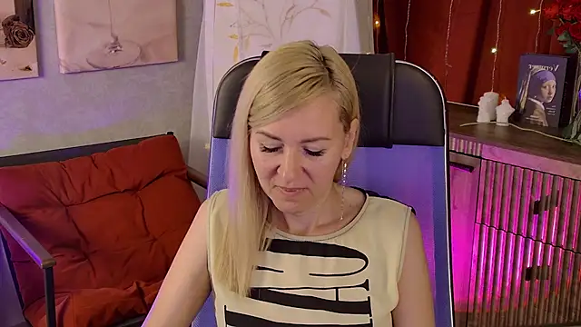 Snapshot of DonnaSmitth chatting on 12, 6, 2026 DonnaSmitth online show from 12, 6, 2026