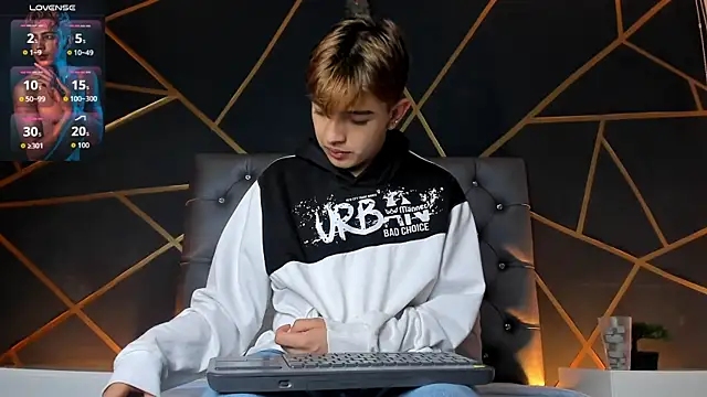 Lian Miller1  online show from 9, 1, 2026