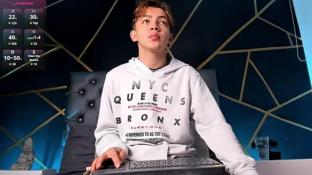 Lian Miller1  online show from 23, 2, 2026