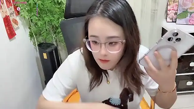 NEWONETO online show from 17, 4, 2026