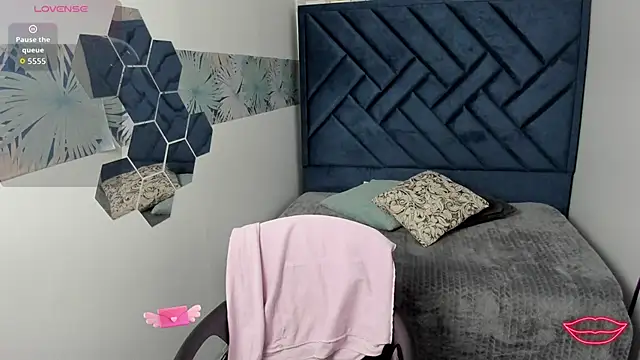 Valery More   online show from 5, 2, 2026