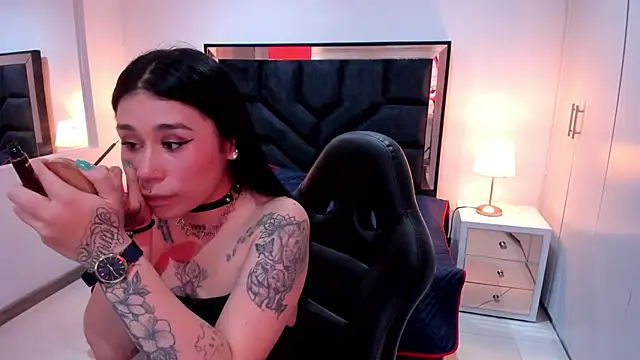 SusanVilla online show from 11, 11, 2025