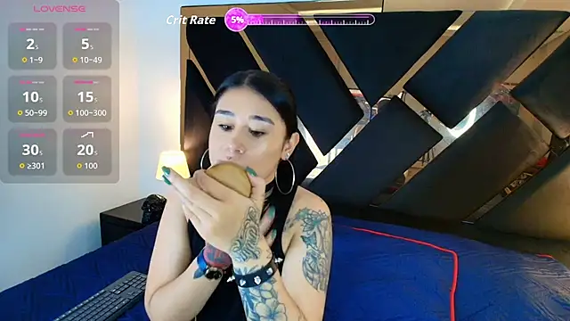 SusanVilla online show from 25, 11, 2025