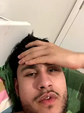 Snapshot of adgymwear1 chatting on 4, 12, 2025 adgymwear1 online show from 4, 12, 2025