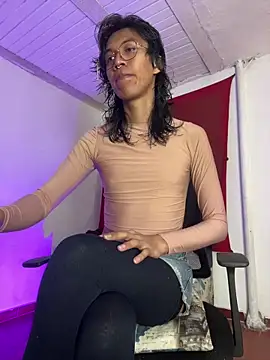 MadamLeRouge online show from 5, 1, 2026