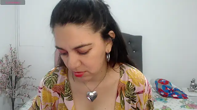 Snapshot of astrolover_ chatting on 30, 10, 2025 astrolover online show from 30, 10, 2025