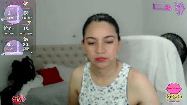 Snapshot of astrolover_ chatting on 8, 11, 2025 astrolover online show from 8, 11, 2025