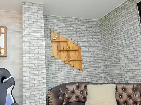 Alisonn Doll online show from 5, 11, 2025