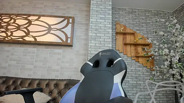 Alisonn Doll online show from 2, 2, 2026