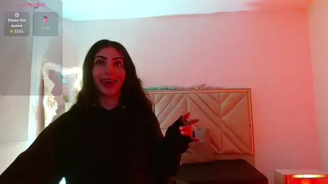 Ixchel tay online show from 14, 11, 2025