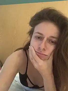 Snapshot of GoldenPussy1329 chatting on 18, 4, 2026 GoldenPussy1329 online show from 18, 4, 2026