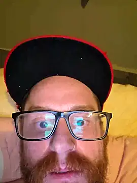 Snapshot of Hotmess12 chatting on 8, 4, 2026 Hotmess12 online show from 8, 4, 2026