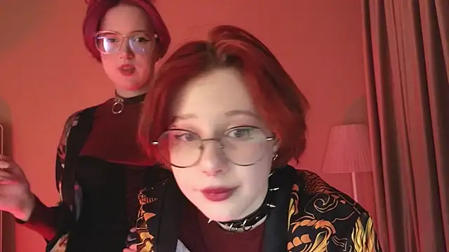 Snapshot of luna_son chatting on 3, 10, 2025 luna son online show from 3, 10, 2025