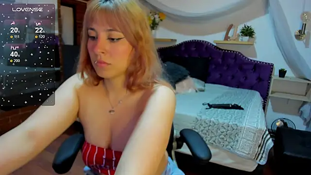 Snapshot of sophialyh_1 chatting on 18, 10, 2025 sophialyh 1 online show from 18, 10, 2025