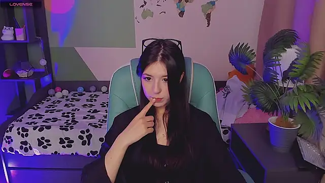 Snapshot of Azaliya_Haze chatting on 16, 10, 2025 Azaliya Haze online show from 16, 10, 2025