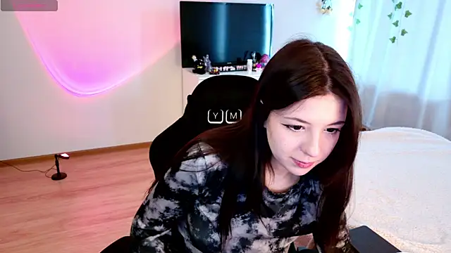 Azaliya Haze online show from 25, 3, 2026