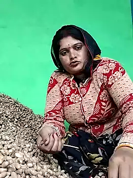 Snapshot of Na_shreya chatting on 28, 10, 2025 Na shreya online show from 28, 10, 2025