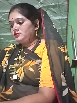 Snapshot of Na_shreya chatting on 6, 11, 2025 Na shreya online show from 6, 11, 2025