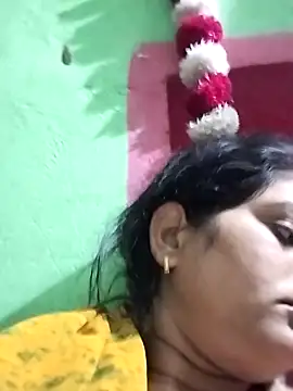 Snapshot of Na_shreya chatting on 28, 11, 2025 Na shreya online show from 28, 11, 2025