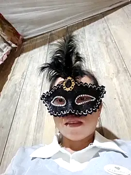 Tuyet xx online show from 2, 10, 2025