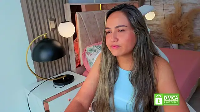 Snapshot of lila_cute1 chatting on 16, 12, 2025 lila cute1 online show from 16, 12, 2025