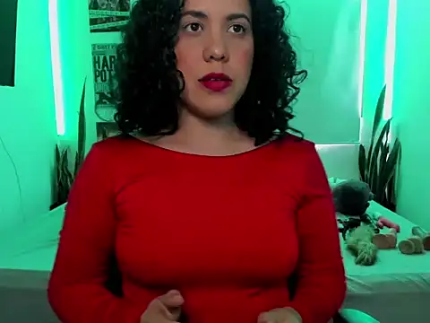 Snapshot of Tinawildd chatting on 25, 3, 2026 Tinawildd online show from 25, 3, 2026